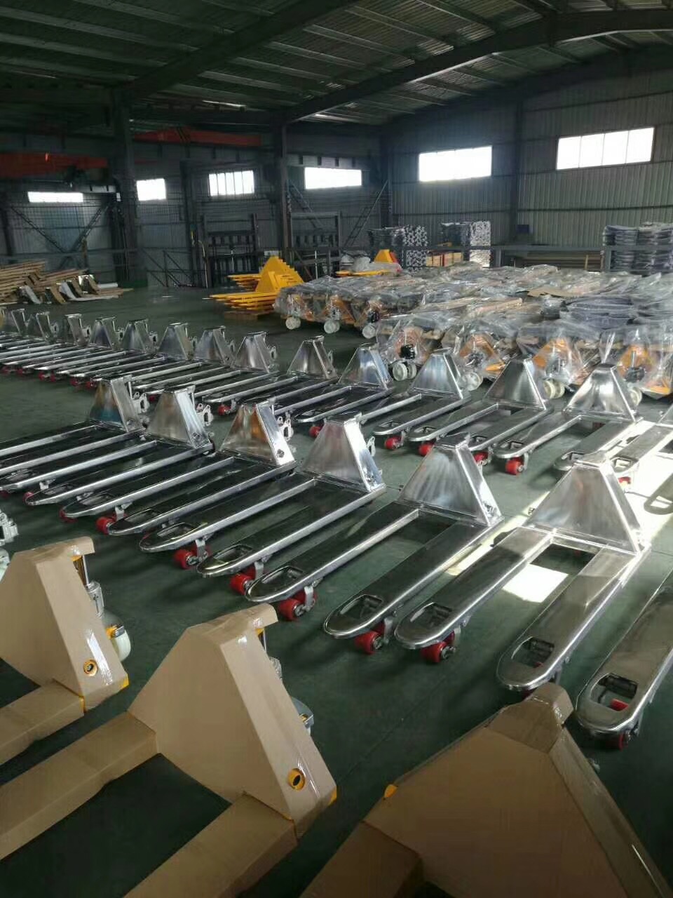 搬運(yùn)設(shè)備